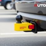 Universal hitch lock for car